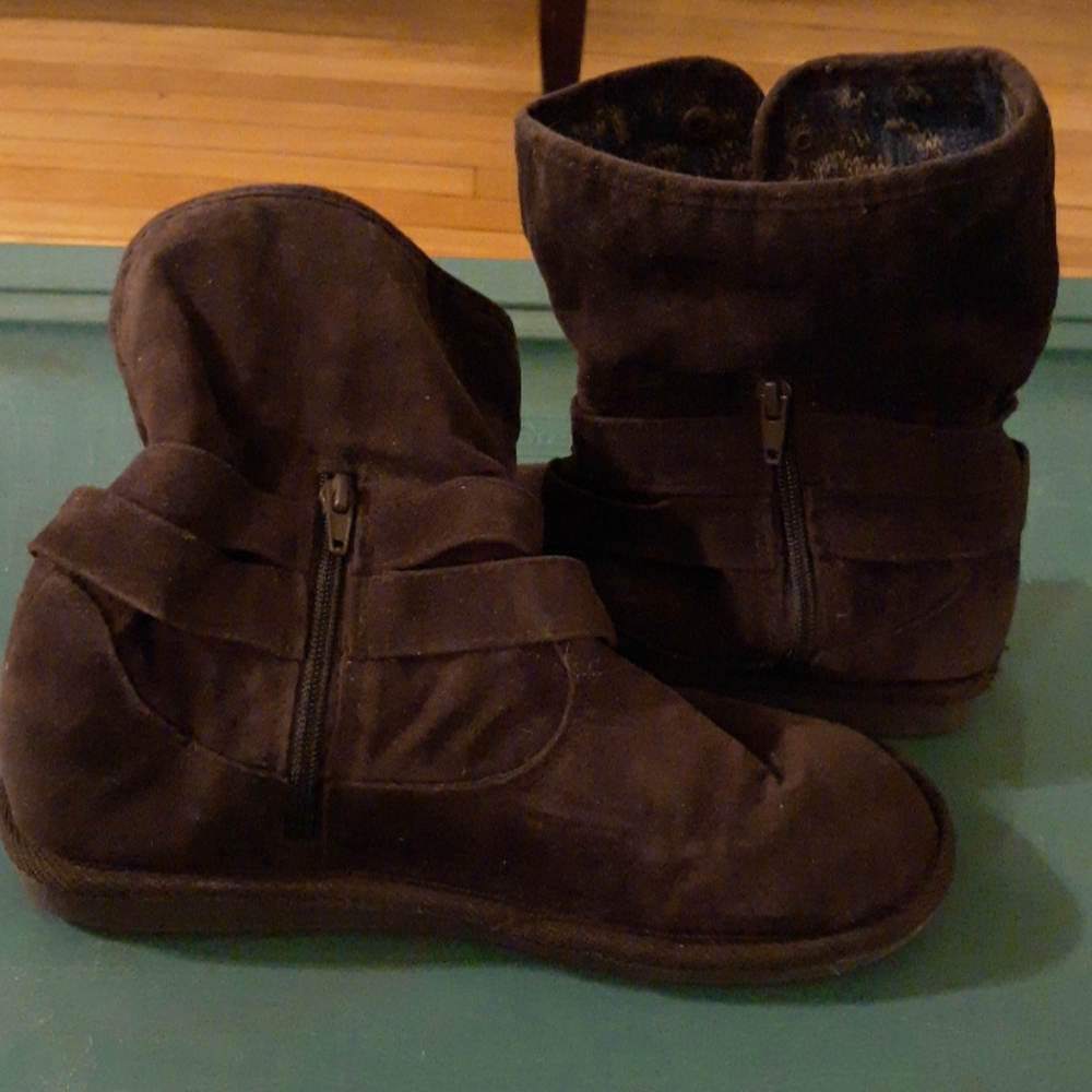 Muk luks ankle boot